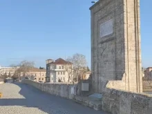 Единственият град в България, който е в непосредствена близост с границите на още две държави
