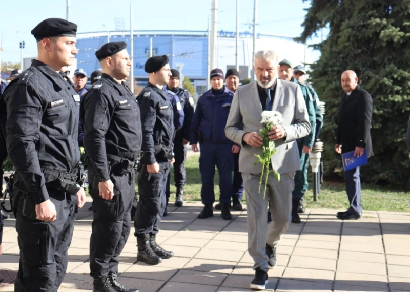 Полицията в Русе отбеляза празника си с церемония 