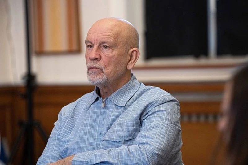 Излъчиха на живо постановката на Джон Малкович от Народния театър