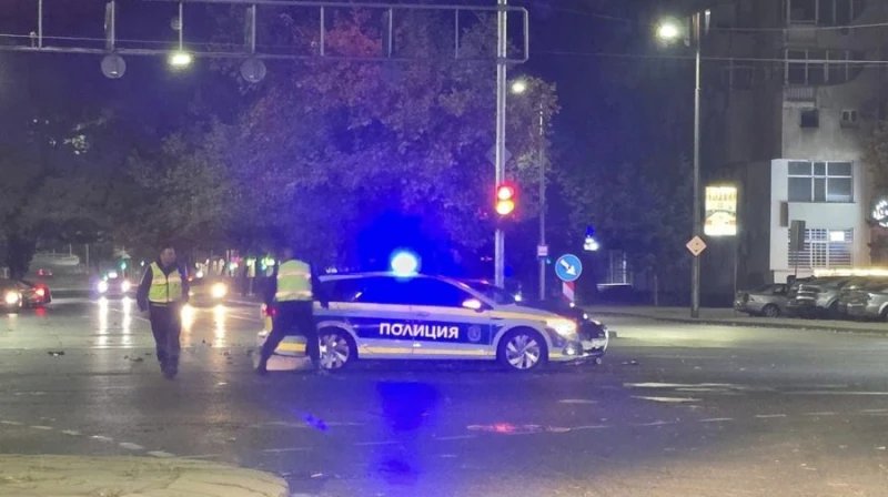 Инцидент на едно от най-големите кръстовища в Пловдив беляза изминалата нощ