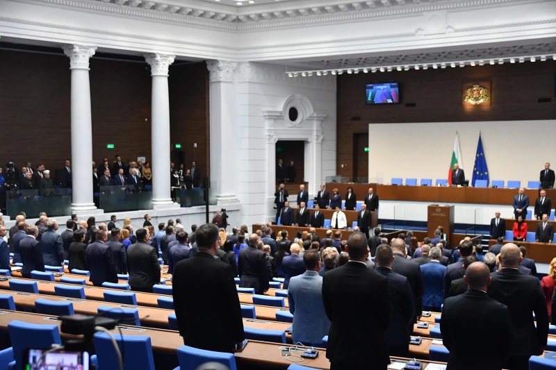 Отново фалстарт на парламента: Председател не бе избран от първия опит, ИТН предложи Силви Кирилов да заеме временно поста