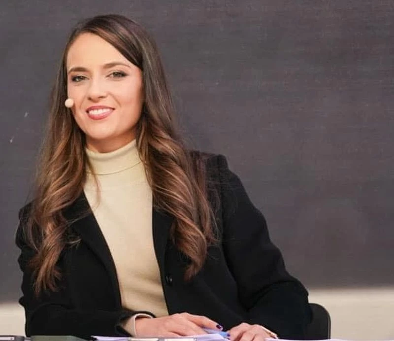 Сама или във връзка? Бесте Сабри намекна истината