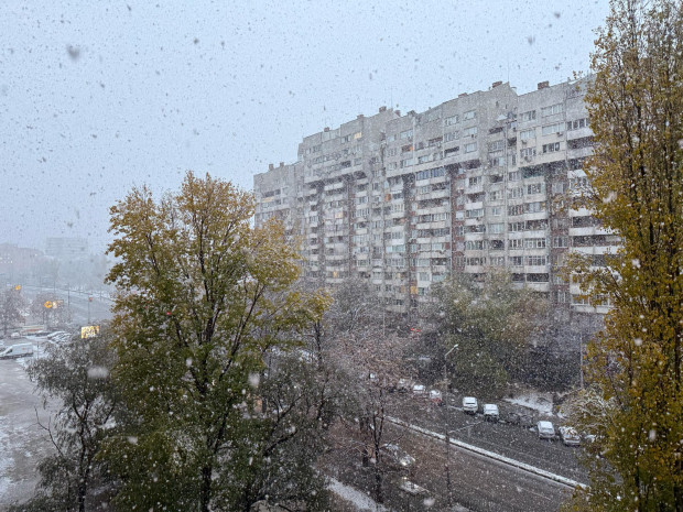 Заваля сняг на много места в страната Първия сняг и в