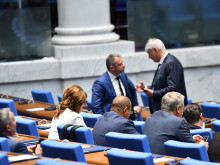 Депутатите отново не избраха председател