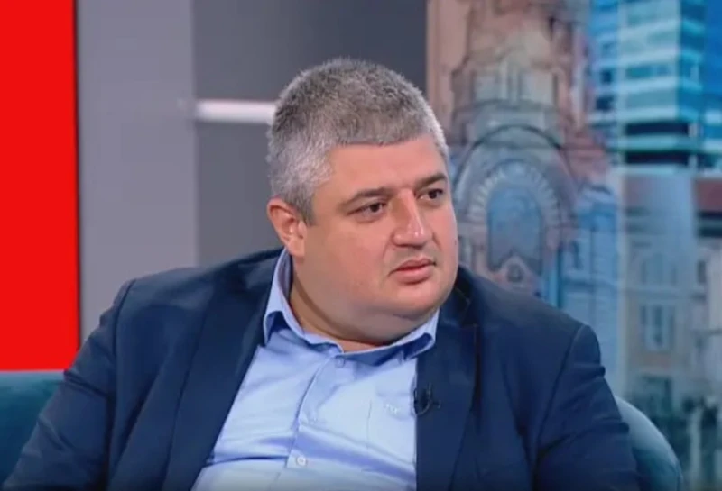 Депутат от "ДПС - Ново начало": Изключихме почетния деребей, заедно с цялата му шайка от деребеи