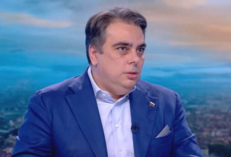 Асен Василев: Трябва да се спре избирането на Борислав Сарафов от ВСС