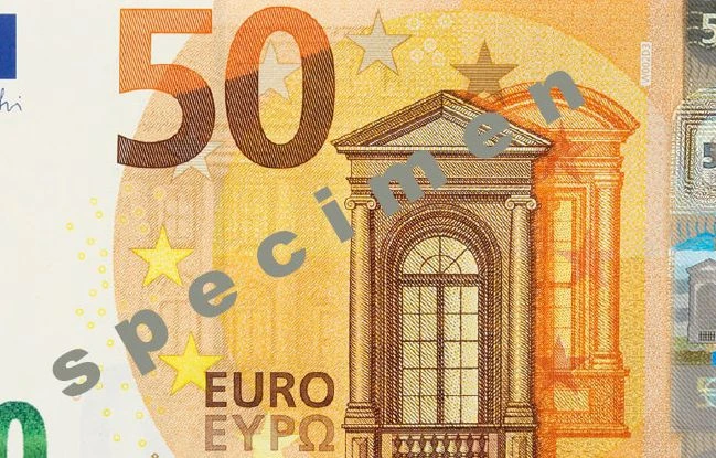 Тираджия опита да изхарчи 50 евро пред полицаи