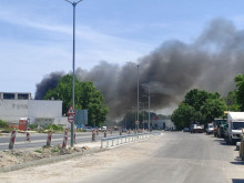 Голям пожар в склад в Русе