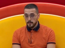 Биляниш за Марио: Докато ми правеше косата се разрева
