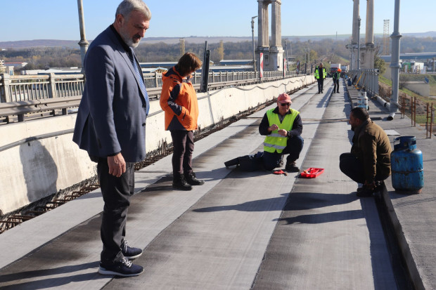 До утре се очаква да приключат дейностите по полагането на