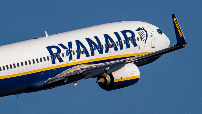 Испания глоби Ryanair и други нискотарифни авиокомпании за таксуване на ръчен багаж