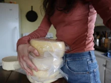 Хората, които консумират определен брой порции млечни продукти всеки ден, имат по-ниско кръвно налягане