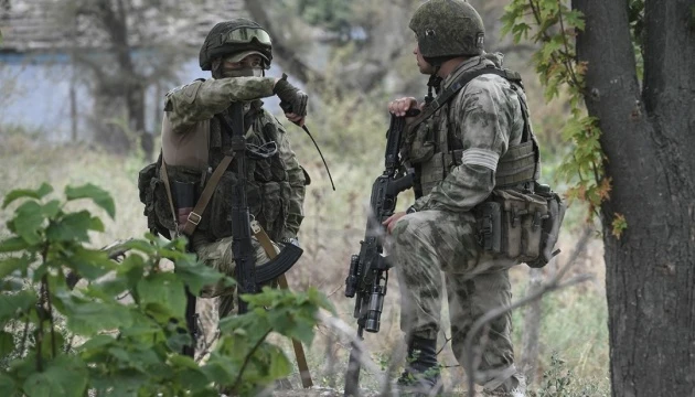 Руснаците се опитват да поемат под огневи контрол логистичните пътища, водещи към Курахово