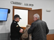 Оставиха в ареста тримата младежи, нападнали служител на столичен мол