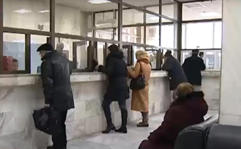 Чиновниците недоволни: Отнеха ни клас прослужено време, докато останалите ежемесечно получават това възнаграждение