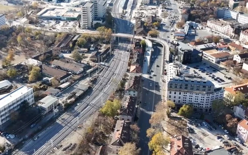 Пускат ток по контактната жп мрежа в Пловдив