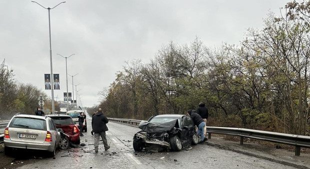 TD Катастрофа затвори движението по възлов русенки булевард Това потвърдиха за