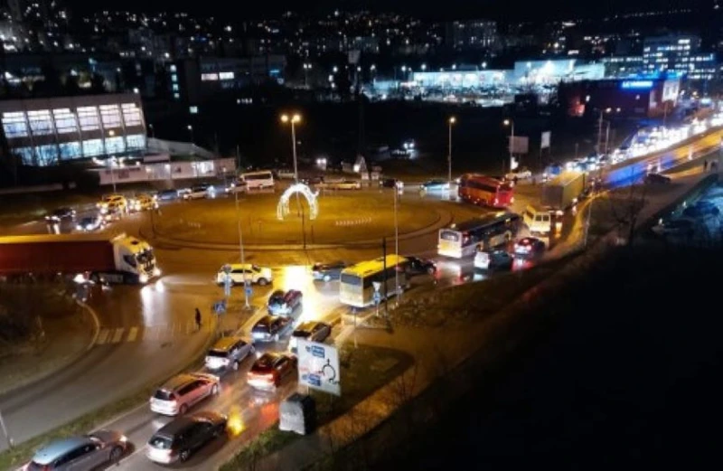 Кола удари пешеходец във Велико Търново