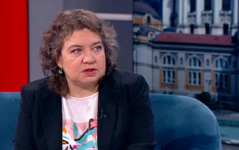 Доц. Киселова се извини на всички български граждани