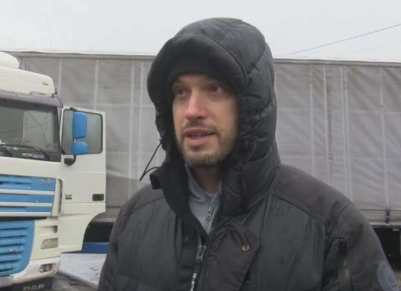 Галин, в чиято къща се вряза тир: Помислих, че е земетресение