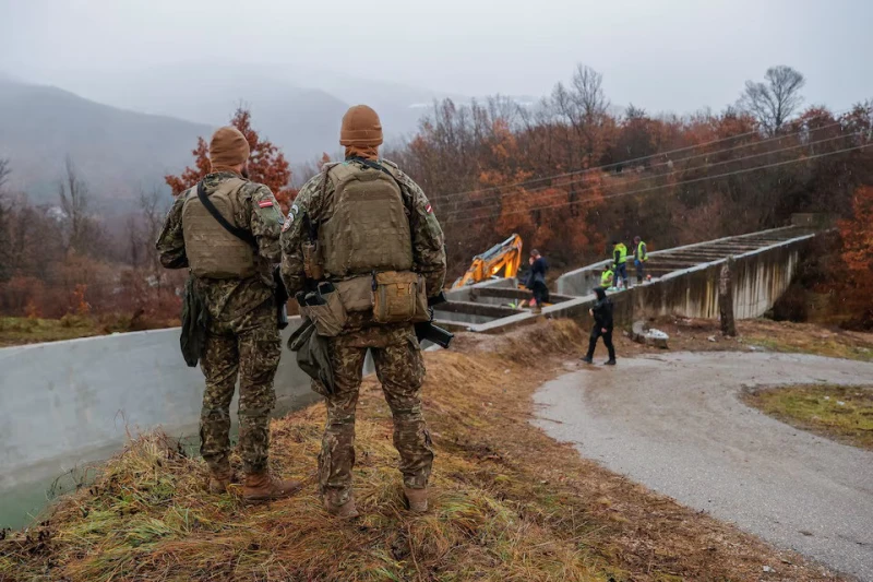 В Косово арестуваха 8 души във връзка с експлозията, която повреди воден канал