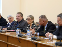 Министър Стоянова: ЖП мрежата може да бъде разделена на 3 лота