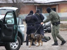 Масирана спецакция на полицията в Пловдив и областта, претърсват много адреси