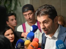 Кирил Петков: В разговори за мнозинства, зад които наднича Пеевски, няма да влезем