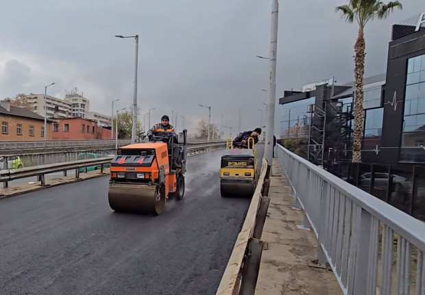 TD В ход е асфалтирането на Бетонния мост В това се