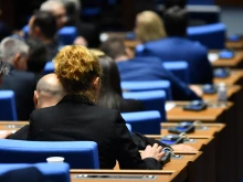 Четири предложения за председател на парламента и почивка
