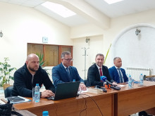 Цял арсенал с оръжие е иззет при спецакцията на ГДБОП