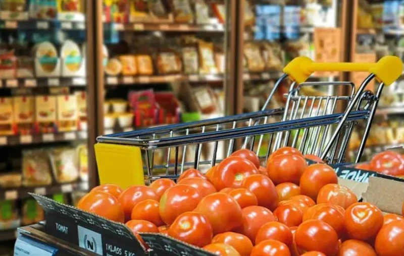 Честитят ни празниците с нови по-високи цени на основни продукти