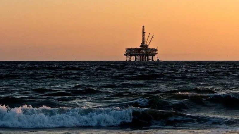 "Шел" търси нефт и природен газ в Черно море