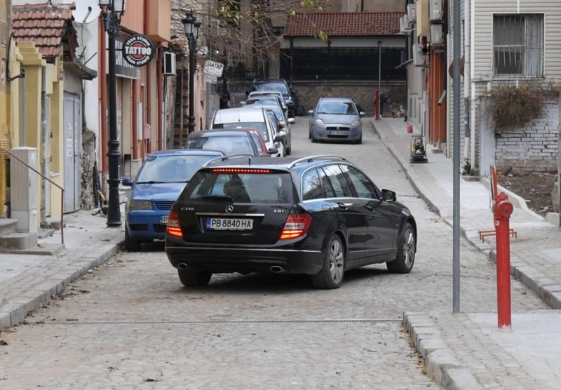 Задънена улица в сърцето на Пловдив вече не е такава