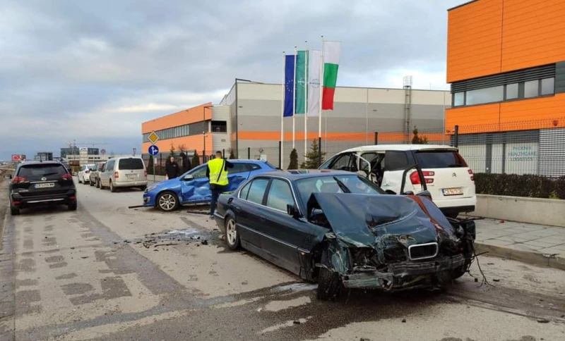 ���� � BMW ����� � ��������� �� �������������� � ����� � ������ ��������� ����