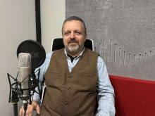 Доц. Милен Иванов за Шенген: Няма да се спре с охраната на границата, проверките са вътре в територията на страната