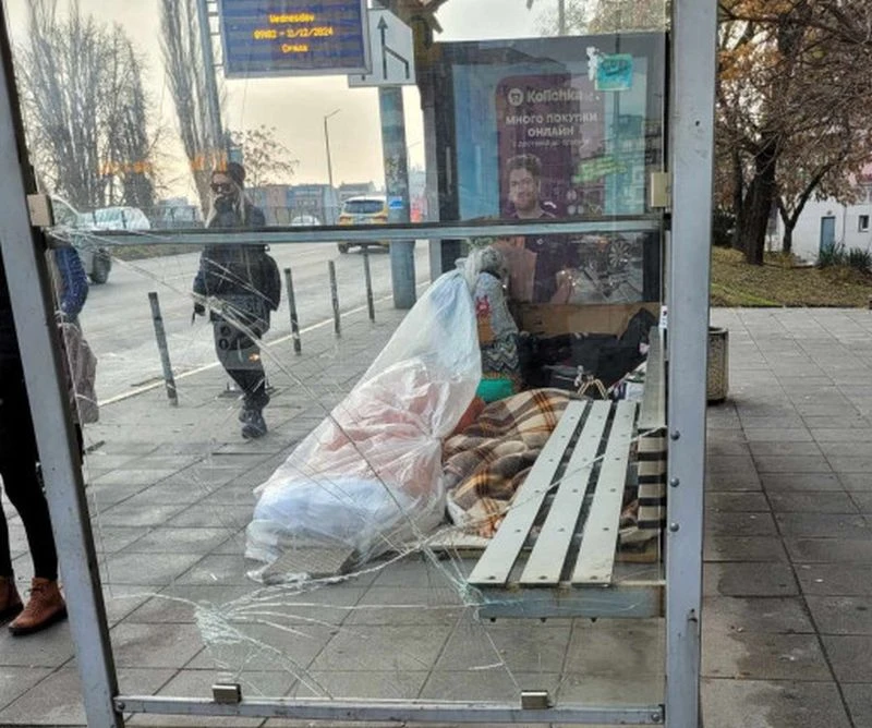 Наближава Коледа, а по улиците на един европейски град има и такива гледки
