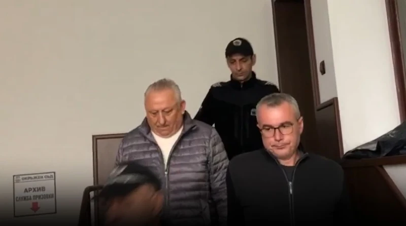 Адвокат Елдъров: Пледираме за всяка мярка, по-лека от задържане под стража