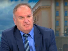 Проф. Владимир Чуков за Сирия: Големият костелив орех са кюрдите