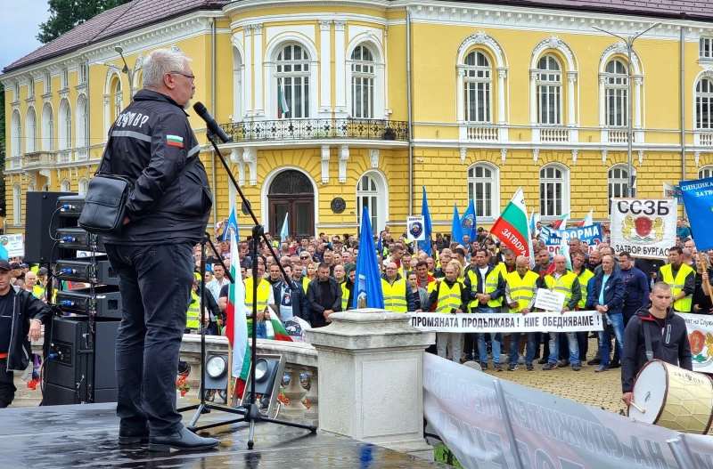 Полицейският синдикат гневен заради заплатите, готов е на протест