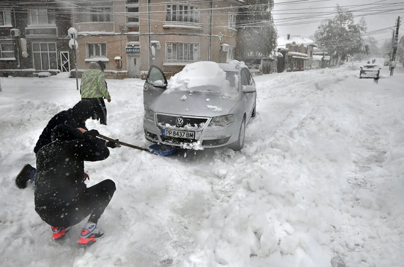 Удря ни средиземноморски циклон, снеговалежите са гарантирани!