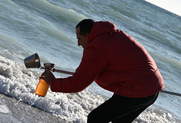 Няма пряка опасност за българските води в Черно море според