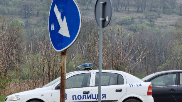 Възстановено е движението в двете посоки на пътя София –