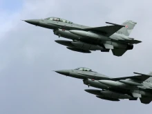  38     F-16