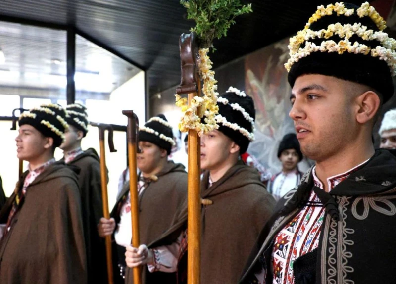 Коледната традиция, която изпълняват само мъжете