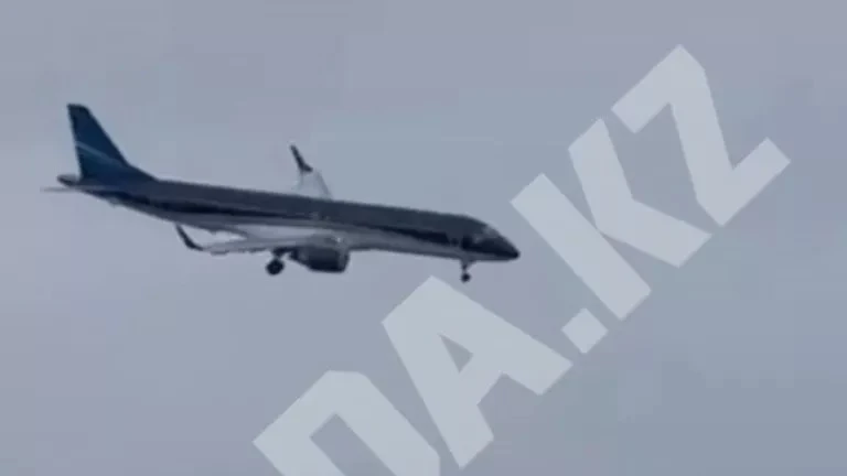 Разби се самолет със 72 души на борда