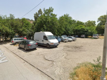 Обновяват паркинг в центъра на Пловдив