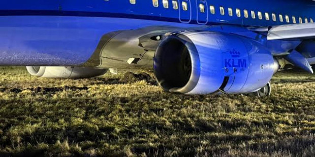 Самолет Boeing 737 800 на Royal Dutch Airlines който е