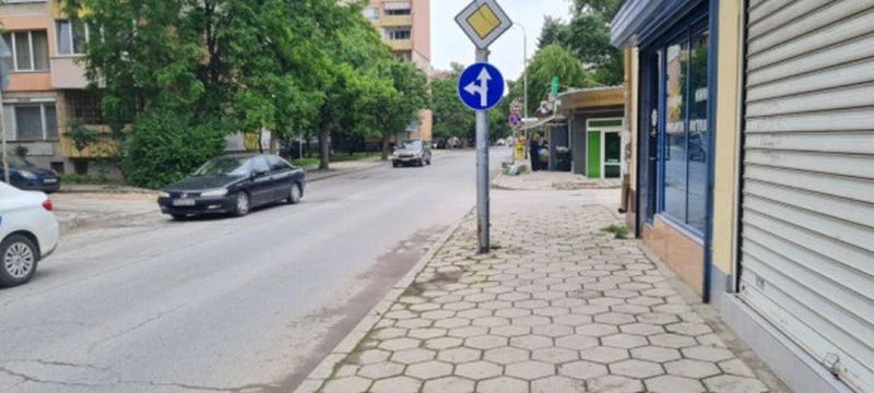 Ограничават движението на кръстовището на ул. "Петър Стоев" с ул. "Стефан Стамболов"