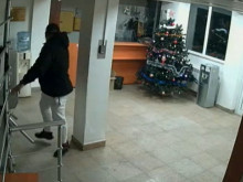 Освободиха с по-лека мярка мъжа, нападнал охранител на "Спешна помощ"